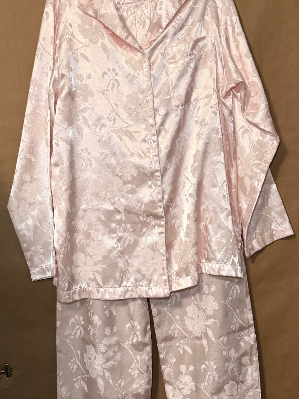 Vintage 90s Delicates Light Pink Satin Floral Jacquard Pajama Set Long Sleeve M